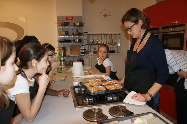 (Imparare a cucinare è facile 
all’Atelier dei Sapori a Milano)