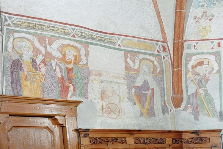 Corvara, affreschi tardogotici della chiesa di S.Caterina - In Alta Badia si scia ma non solo 
Il fascino delle Dolomiti tra storia e arte
