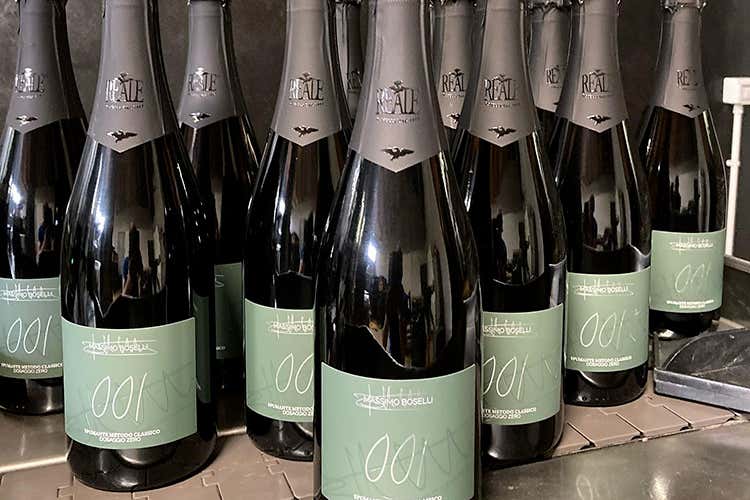 001 dosaggio zero metodo Classico - Il metodo Classico di cantina Reale La sfida di Boselli allo champagne 001 dosaggio zero metodo Classico - Il metodo Classico di cantina Reale La sfida di Boselli allo champagne
