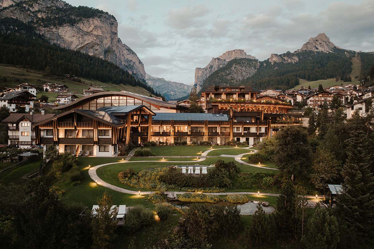 Granbaita Gourmet, il ristorante che cucina davvero: Marc Bernardi riporta il fuoco in Val Gardena Granbaita Gourmet, il ristorante che cucina davvero: Marc Bernardi riporta il fuoco in Val Gardena