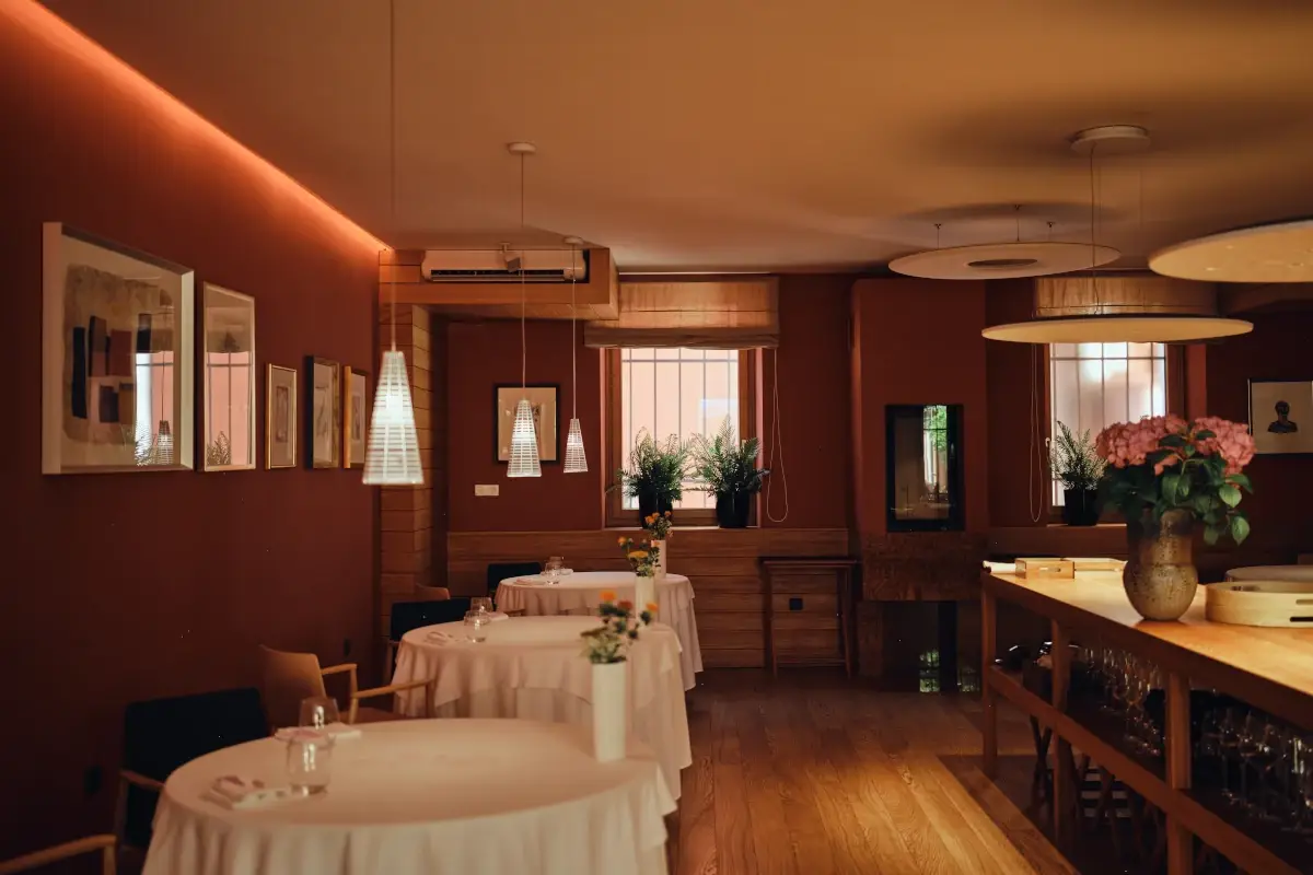 L'interno. Foto: Foto Suzan Gabrijan Hiša Franko, la Slovenia da due stelle Michelin