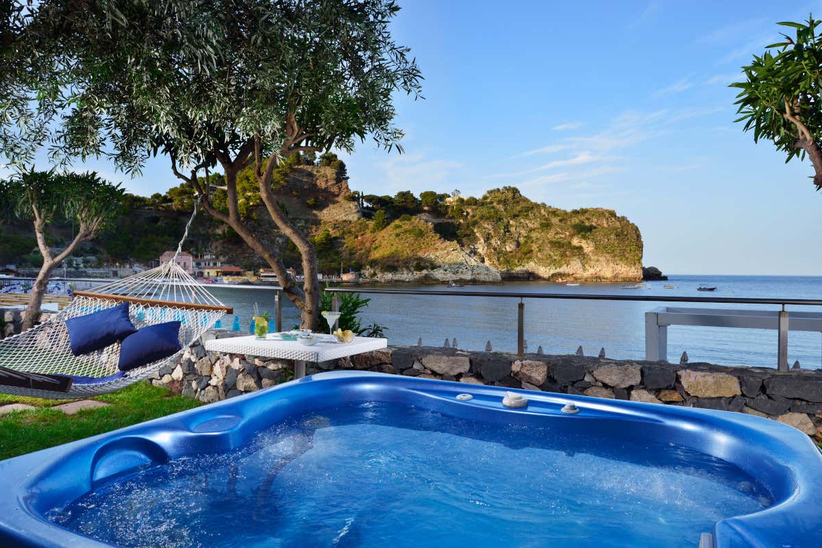 La Plage Resort Taormina, vista mozzafiato e ottima cucina