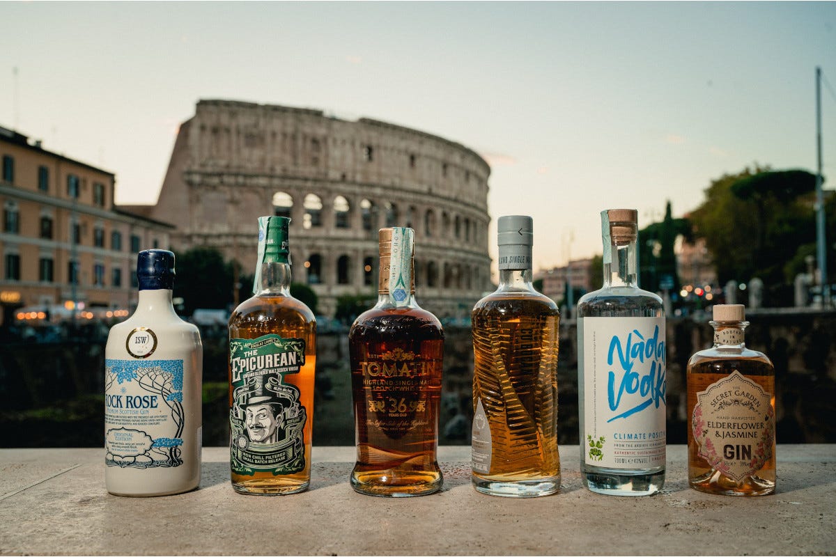 Gli whisky, i gin e la vodka presentati a Roma Whisky, gin e vodka scozzesi: come interpretarli al meglio secondo Matteo Zed