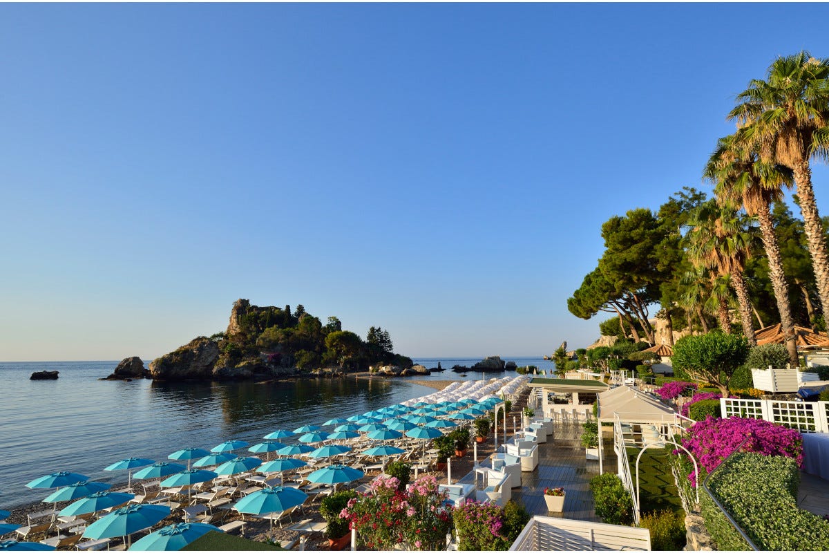 La Plage Resort Taormina, vista mozzafiato e ottima cucina