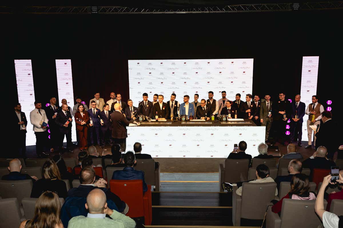 Susanna Dal Cin vince 110 e Lode 2025: è la bartender d’hotel dell’anno Susanna Dal Cin vince 110 e Lode 2025: è la bartender d’hotel dell’anno