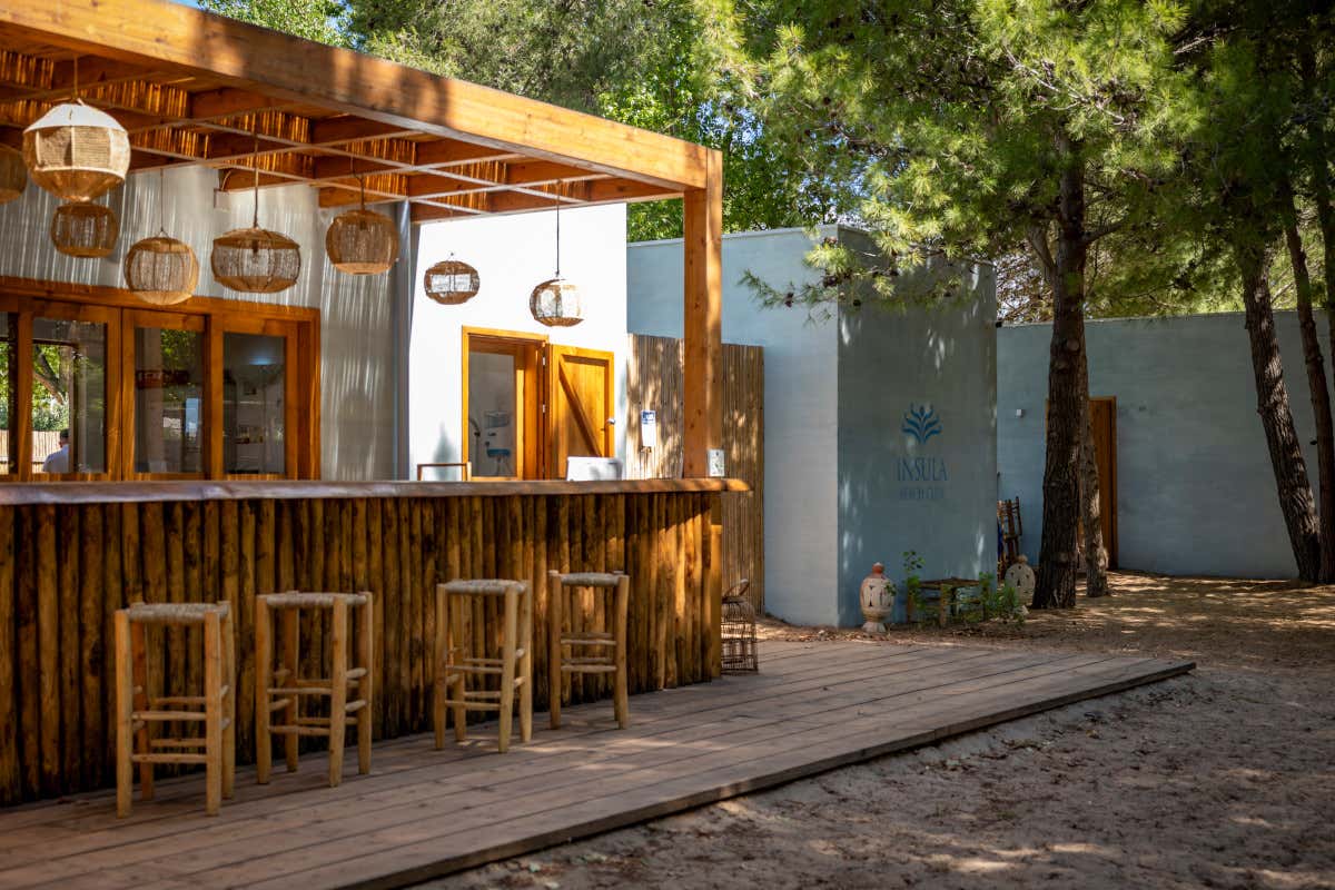 Cucina siciliana vista mare al Beach Club Insula di Menfi