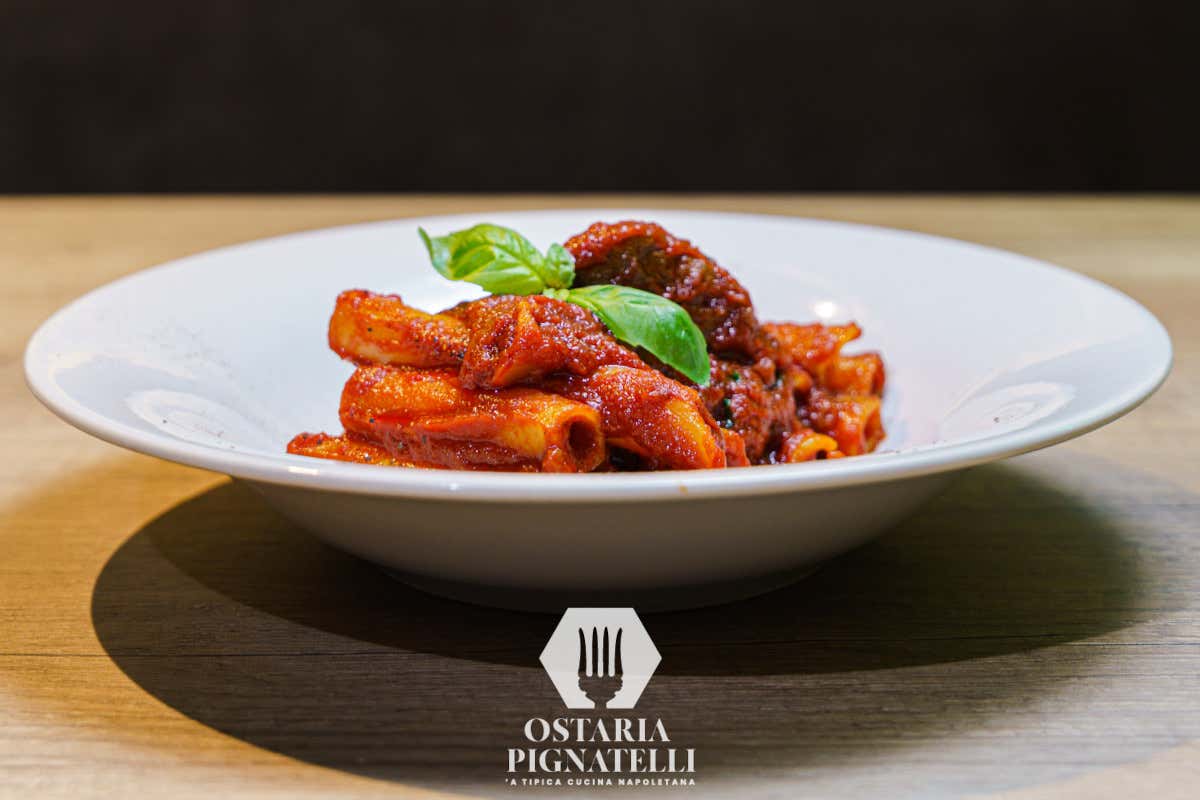 Come in una casa di Napoli: ecco cosa si mangia da Ostaria Pignatelli