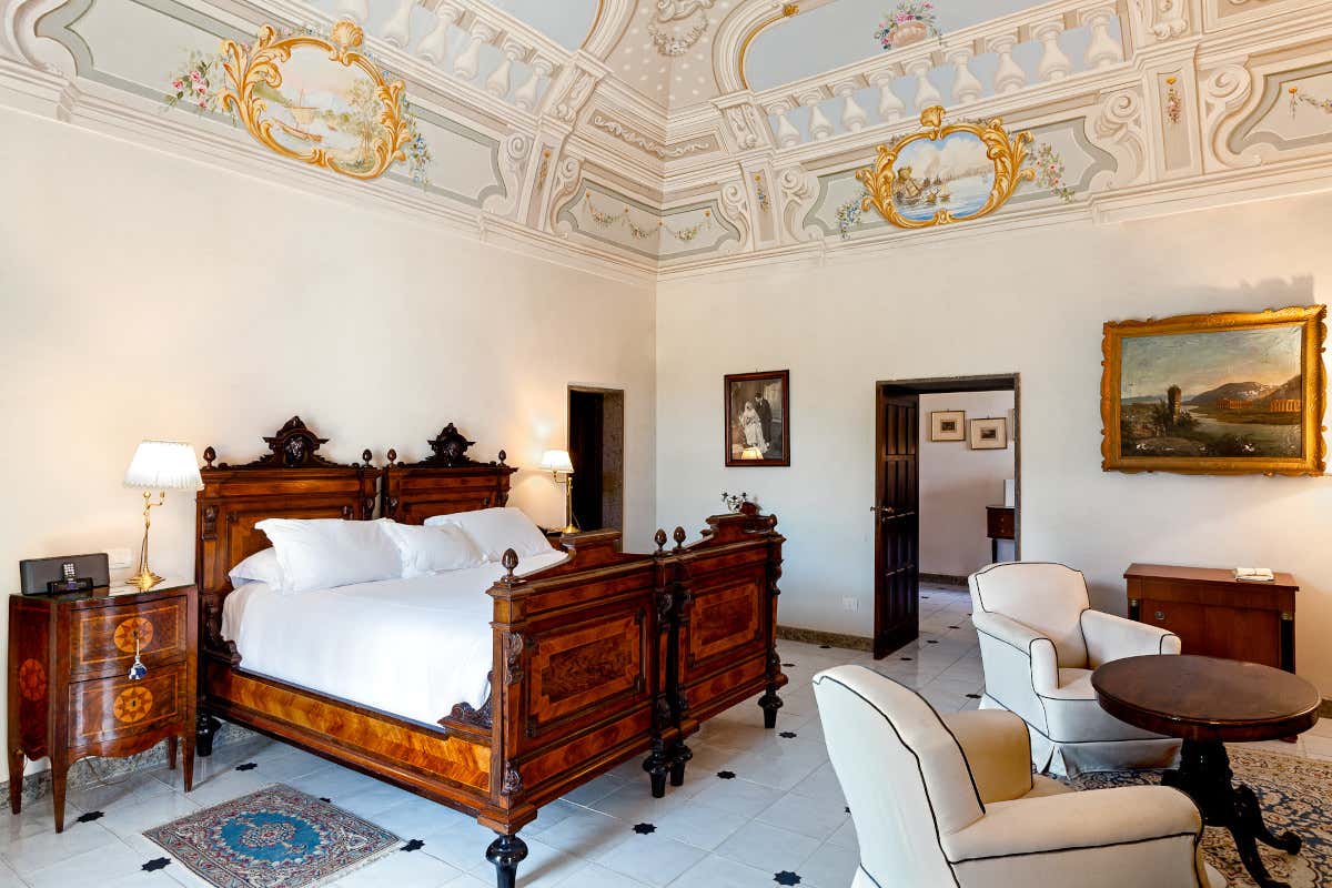 La Cocumella, entriamo nel più antico albergo della penisola sorrentina La Cocumella, entriamo nel più antico albergo della penisola sorrentina