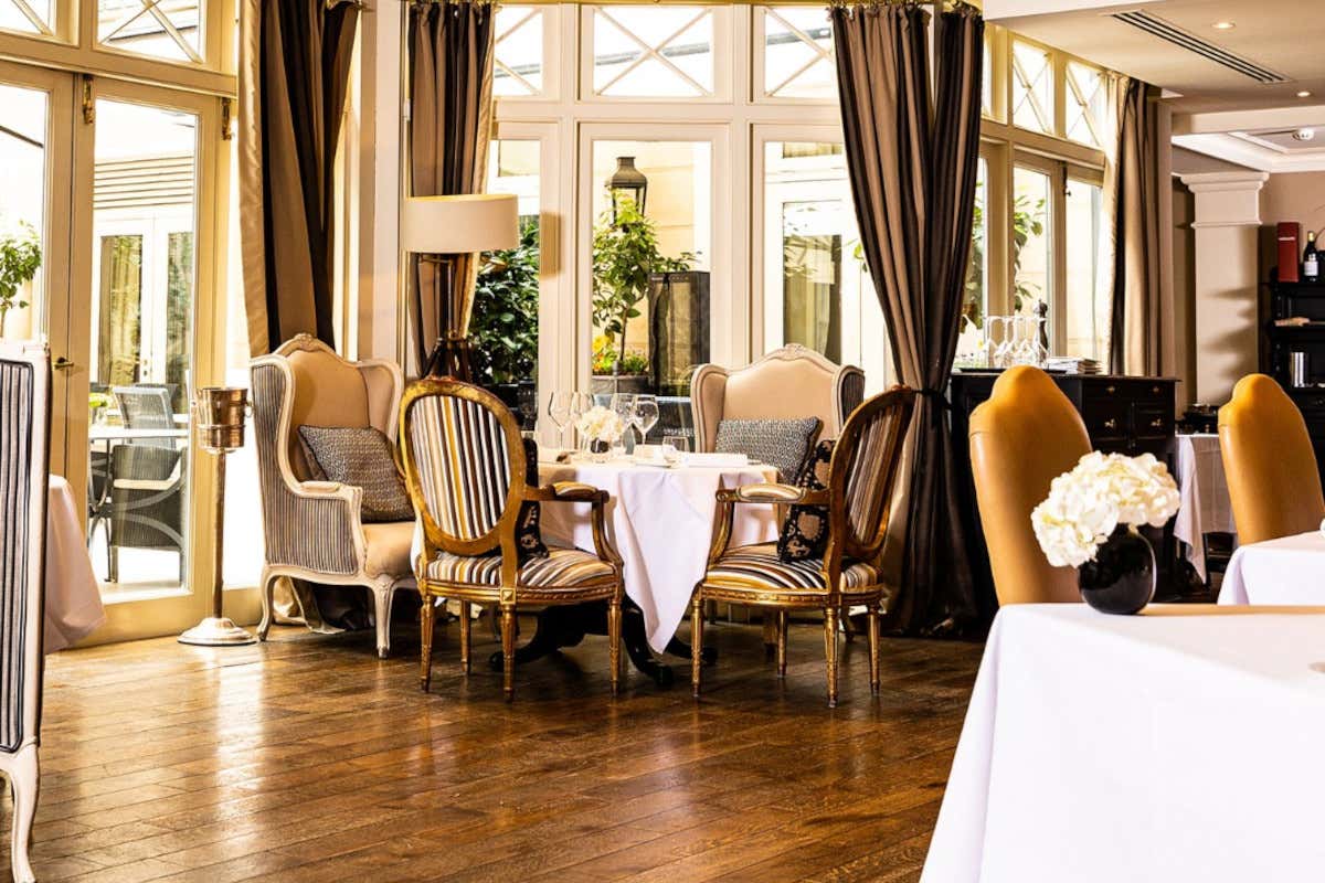 Entriamo nella nuova esclusiva suite del boutique hotel Castille Paris