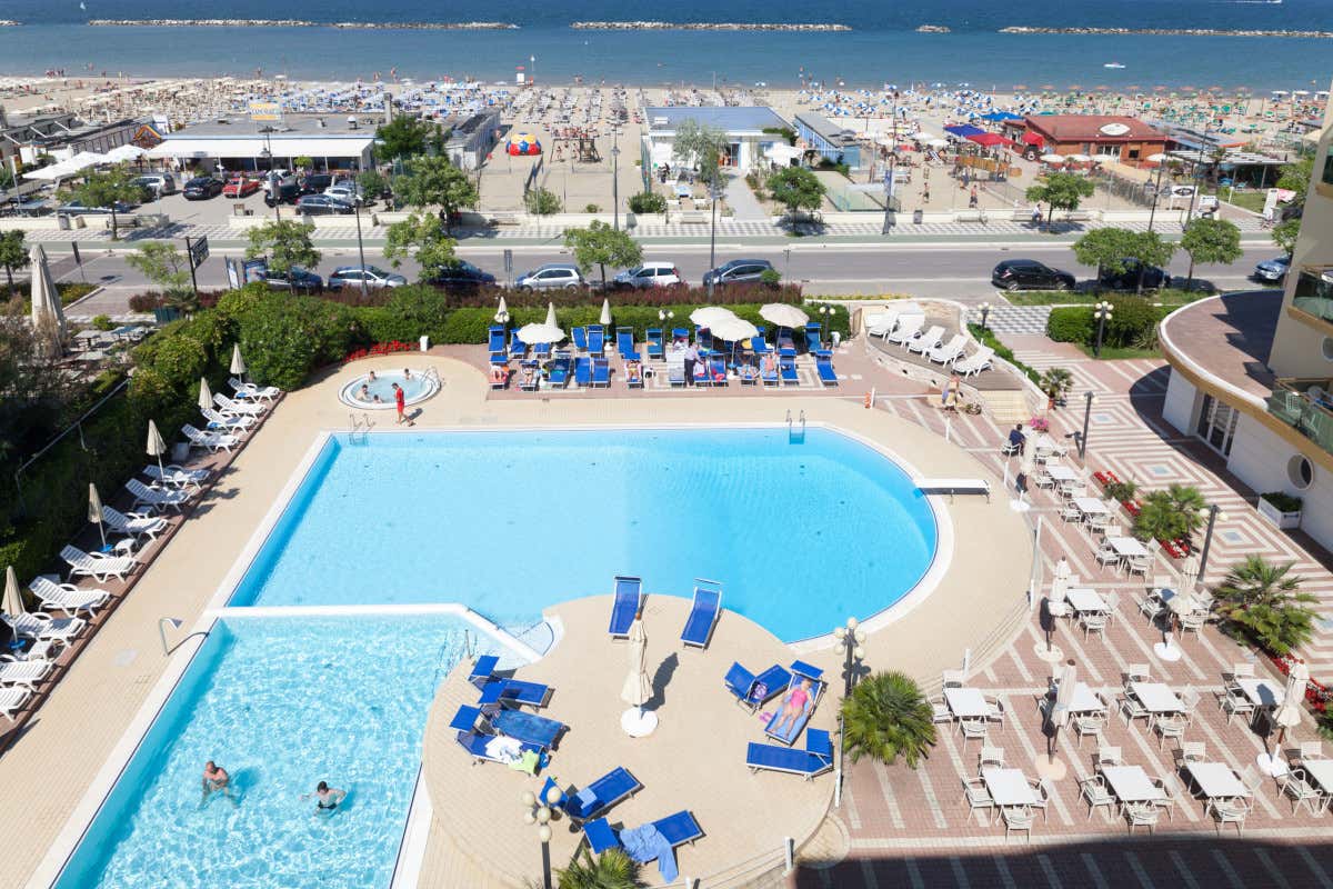 Formula albergo o residenza? L'Hotel Valverde accontenta ogni famiglia