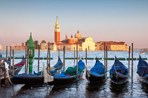 Costo eccessivo del turismo in Italia 
Imprese schiacciate da tasse e Equitalia