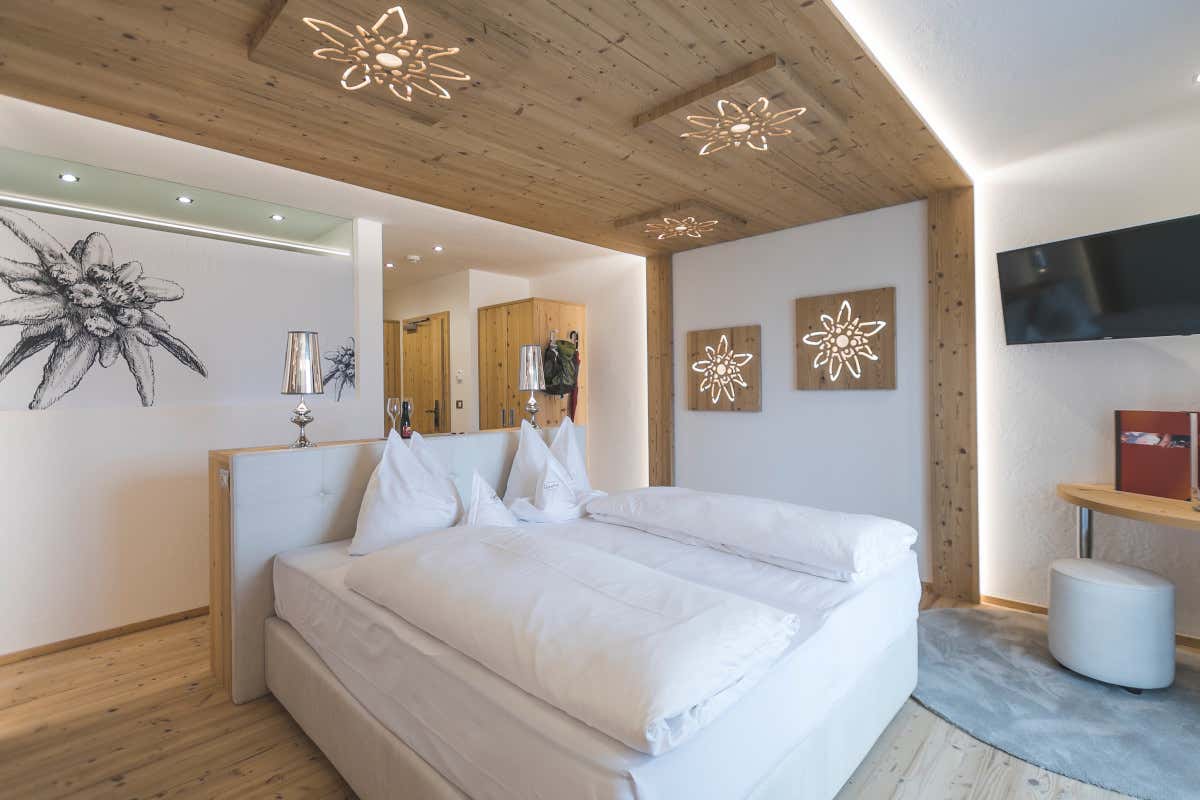 Già stanchi del rientro? Su il morale tra sci e spa dell'Alpin Panorama Hotel Hubertus