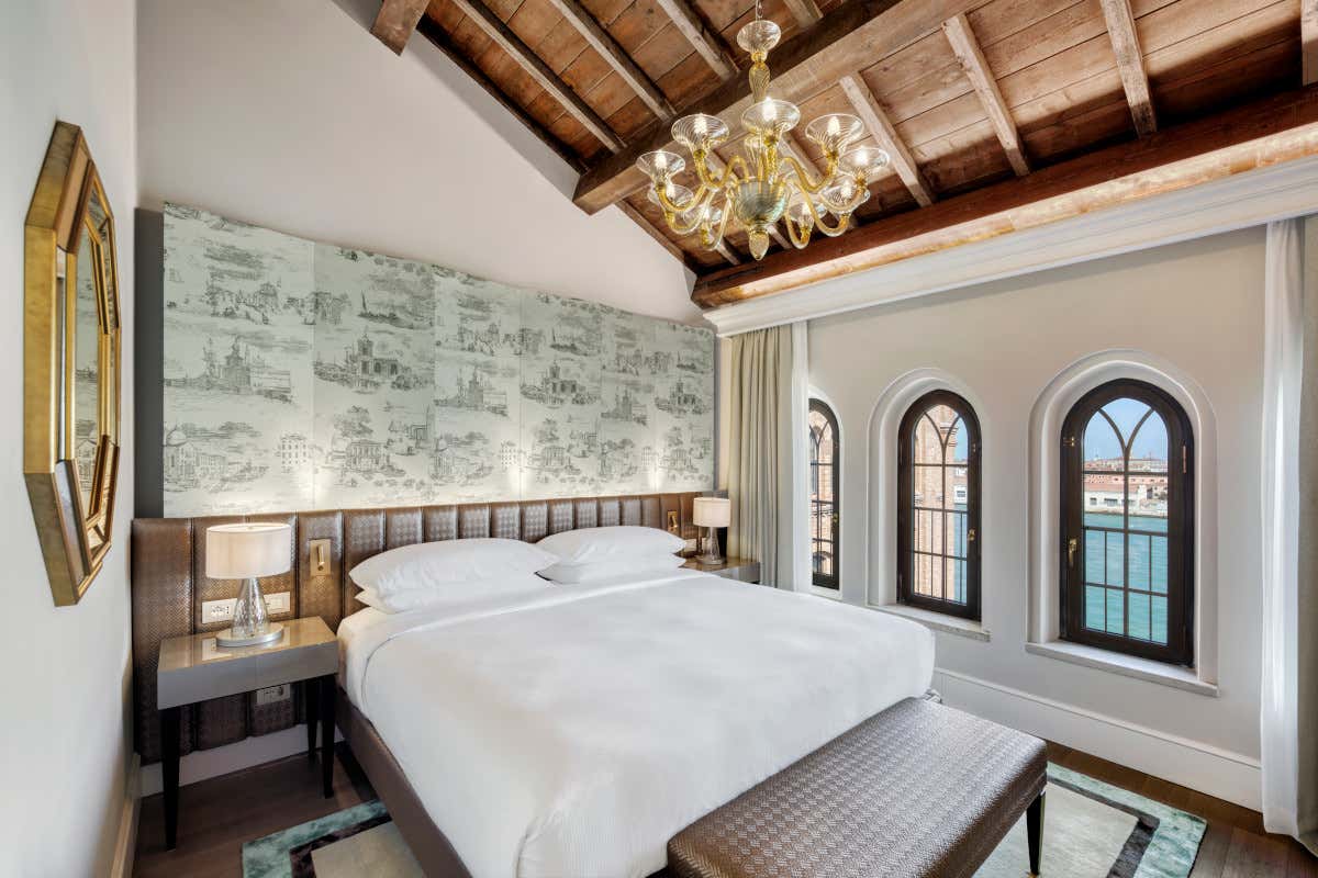 Svelate le nuove suite dell'Hilton Molino Stucky Venice per i suoi 140 anni