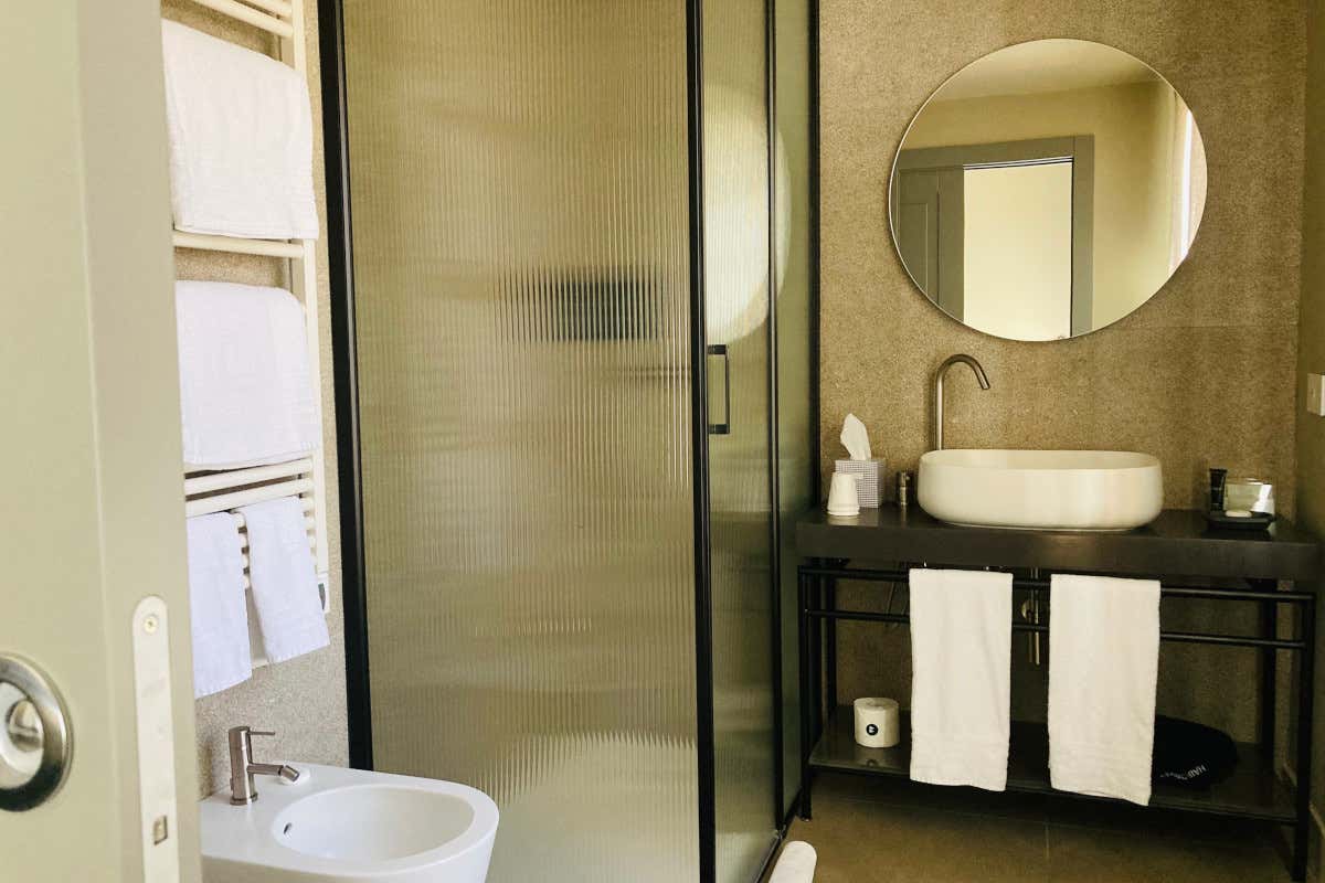 Hotel Windsor, sulla spiaggia di Laigueglia tra design e arte