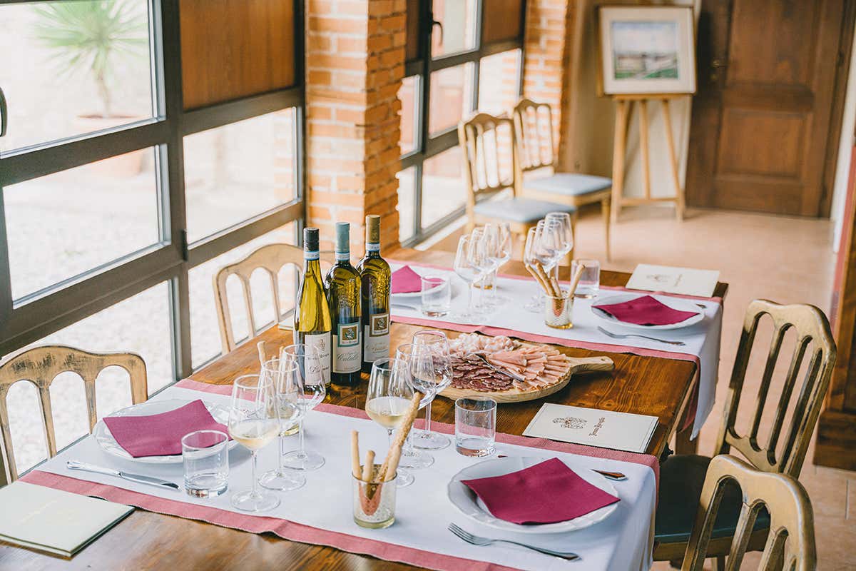 Le porte di Tenuta Roveglia sono sempre aperte. Foto: Stefano Casati Da Tenuta Roveglia per scoprire la storia del Lugana