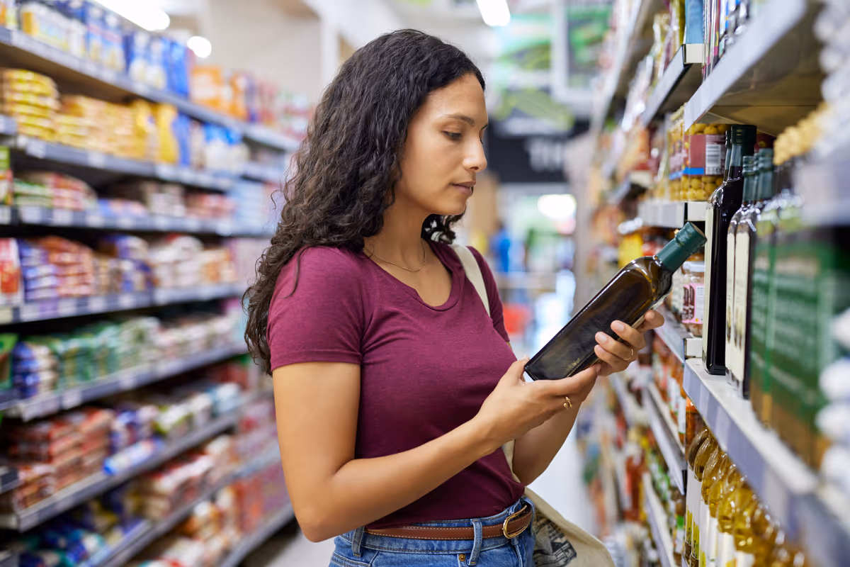 Olio extravergine, cambia l'etichetta: stop alle miscele chiamate Evo
