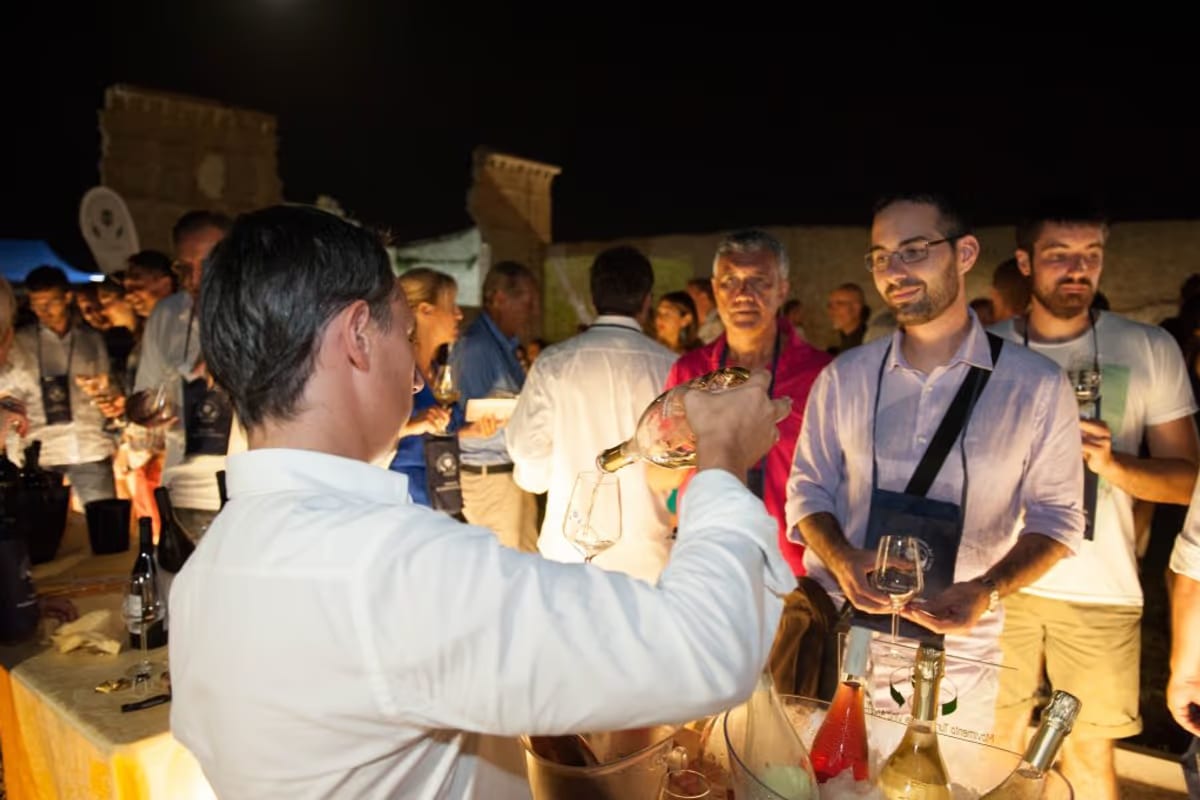 Abruzzo, torna Calici di Stelle con degustazioni, musica e visite nelle cantine