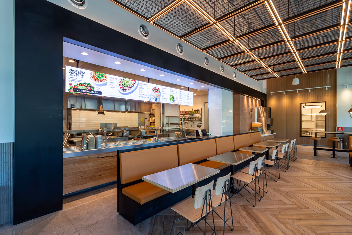 La sala del primo Chipotle aperto in Messico, nell'area di Monterrey