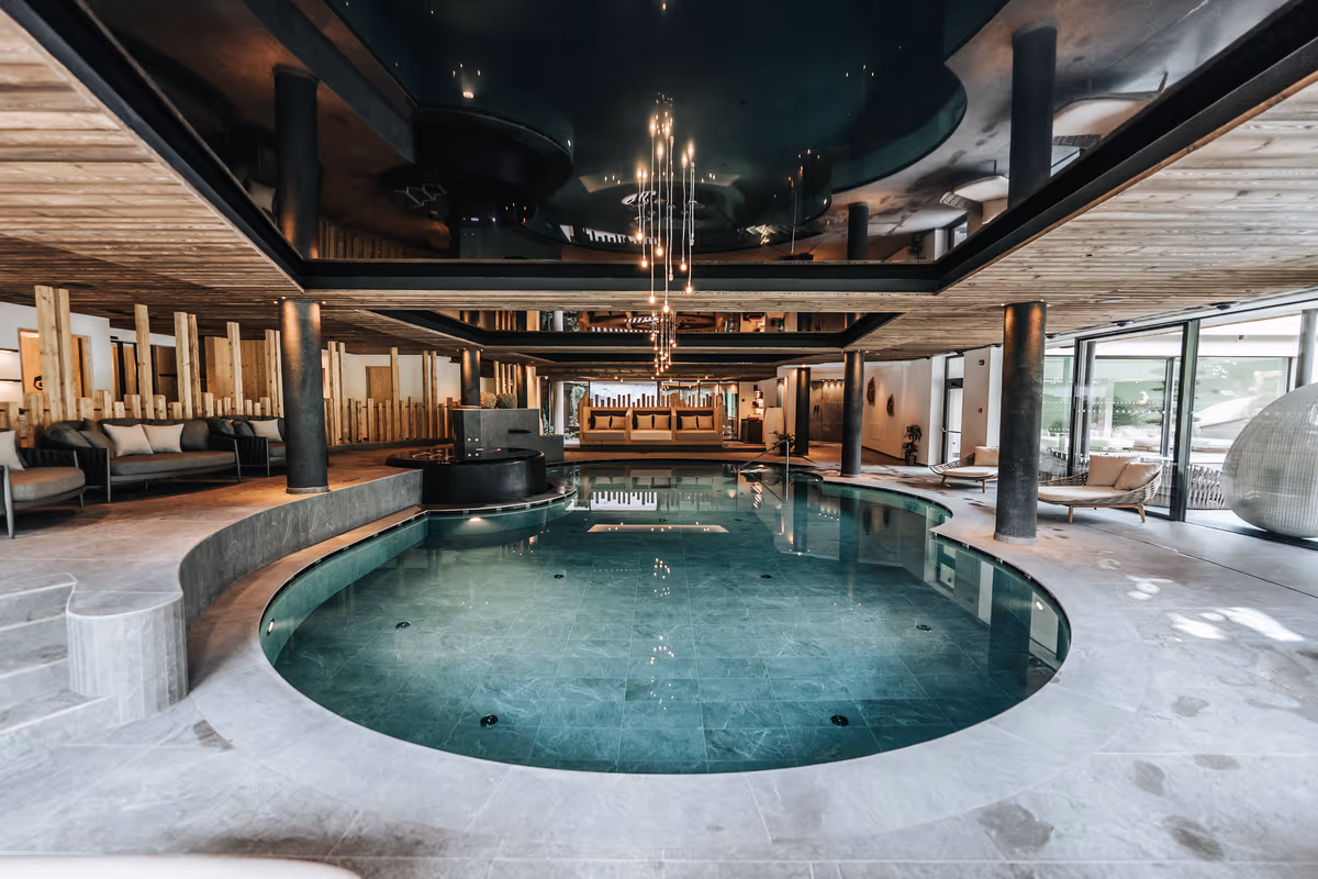 La nuova piscina coperta dell'Hotel Gassenhof