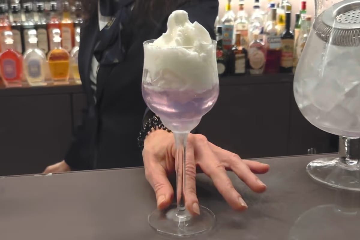 Il  cocktail con la Violetta di Parma che ripercorre l'eredità di Maria Luigia