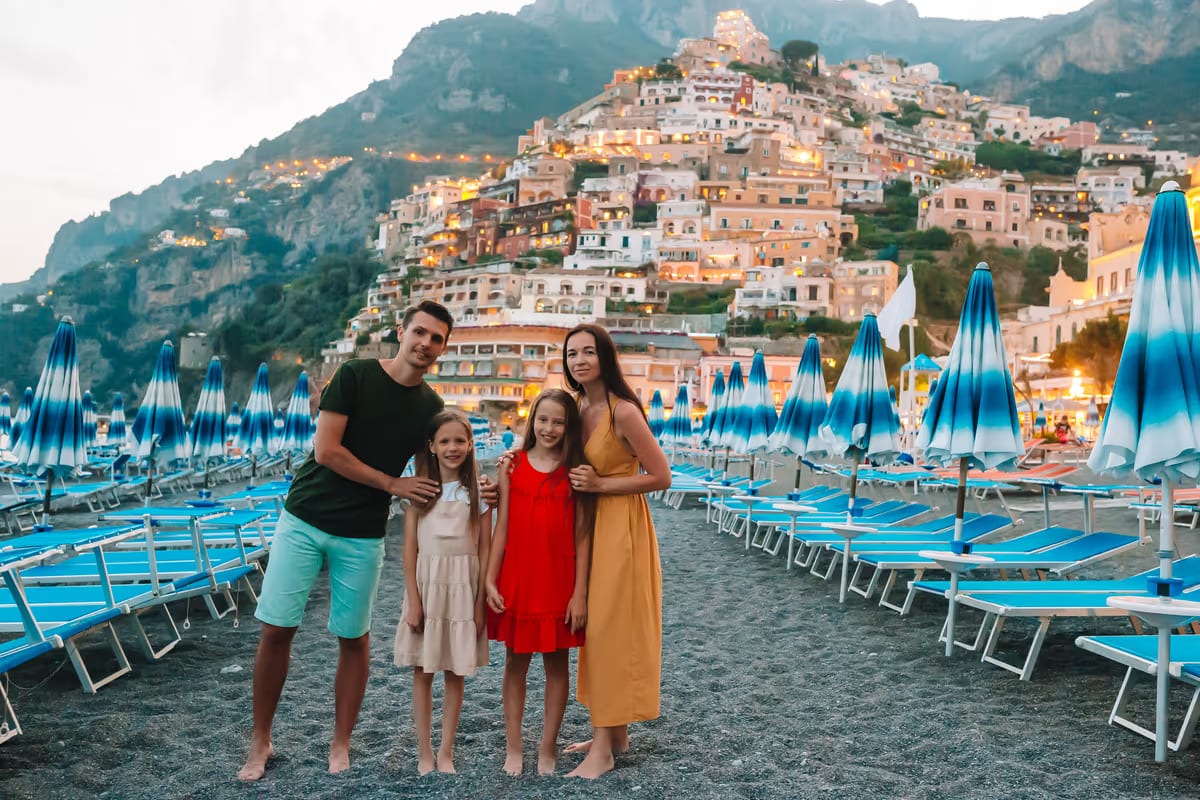 Vacanze 2026: quasi 3 italiani su 10 dividono le ferie in più viaggi