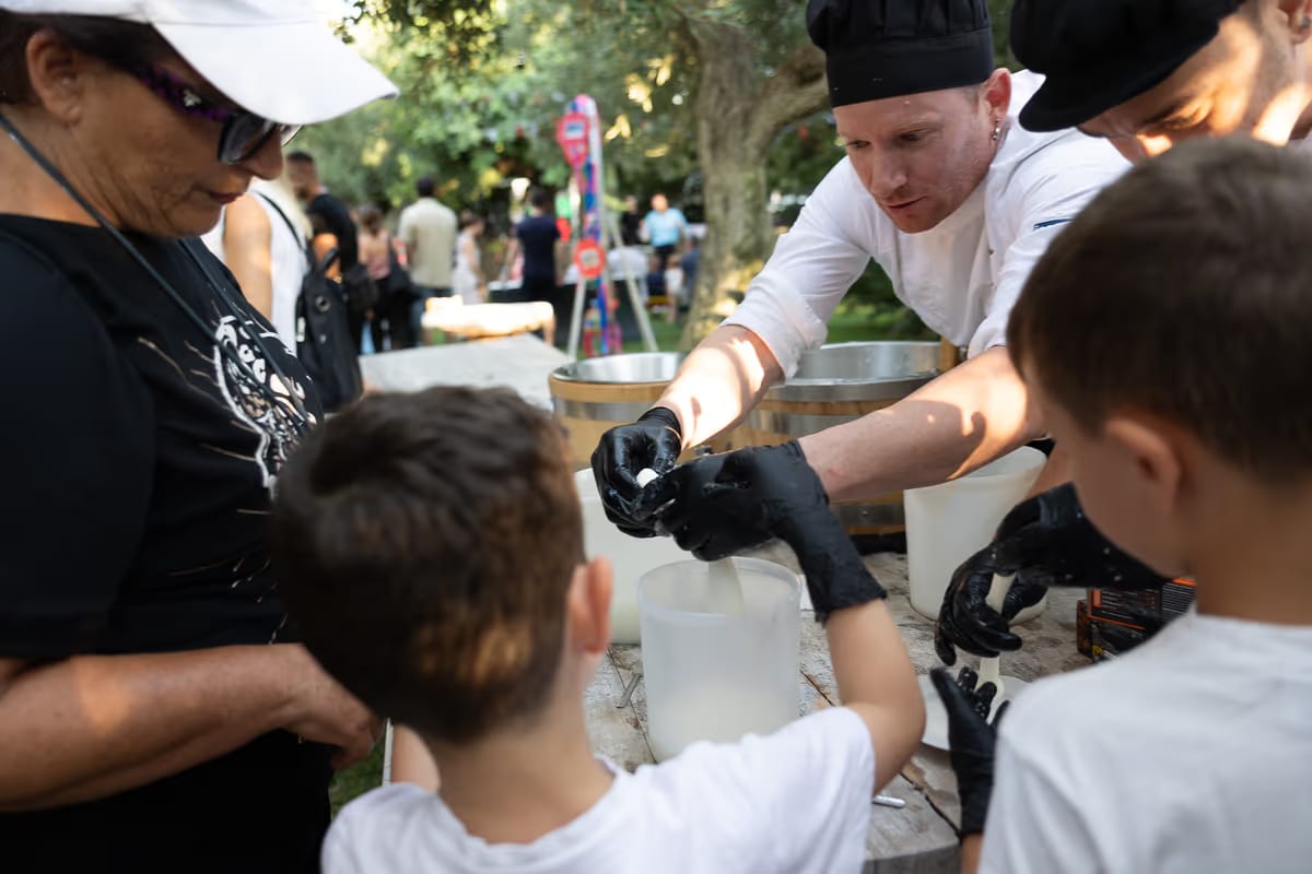 Dai laboratori dei bambini ai racconti dei produttori: a Bisceglie la festa dei Pat pugliesi