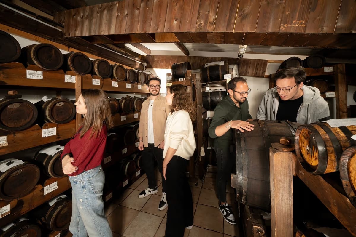 Acetaie modenesi aperte al pubblico per visite e degustazioni, con connessione al Modena Belcanto Festival