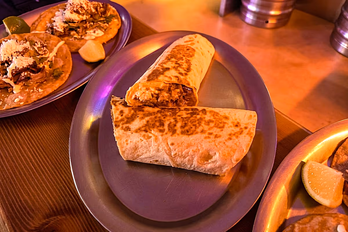 Il Burrito di carne di Chihuahua Tacos