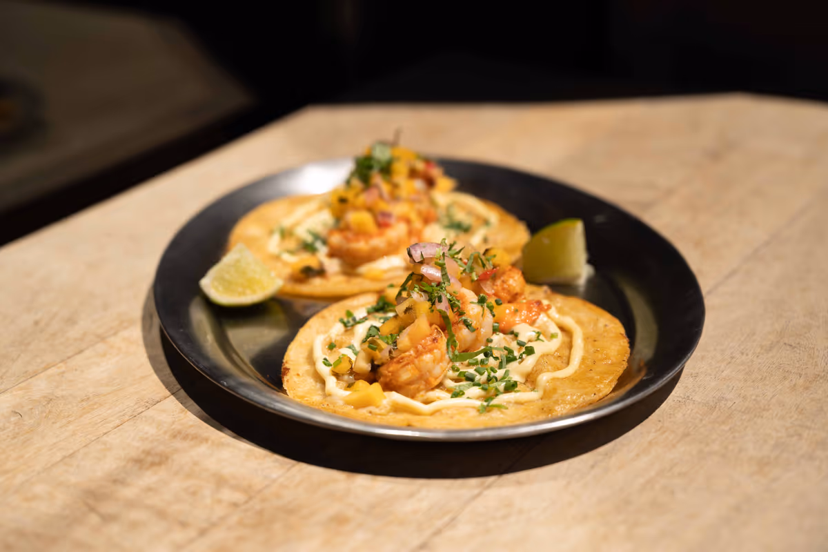 Dal Taco Pastor al mezcal de pechuga: viaggio nel Messico di Chihuahua Tacos