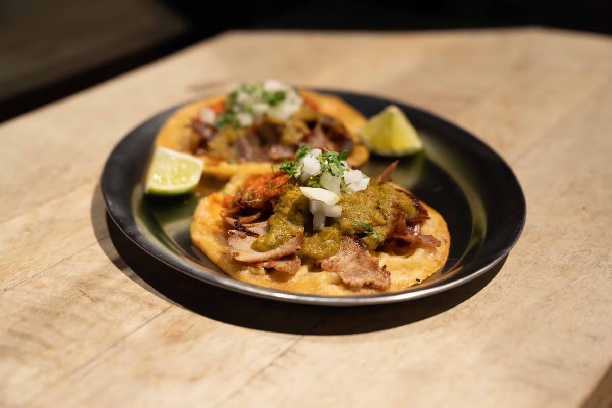 Milano, il ristorante messicano con tacos e oltre 30 distillati d’agave