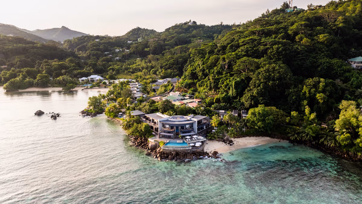 Seychelles, soggiornare nell'Eden si può: tra eco resort e cucina creola