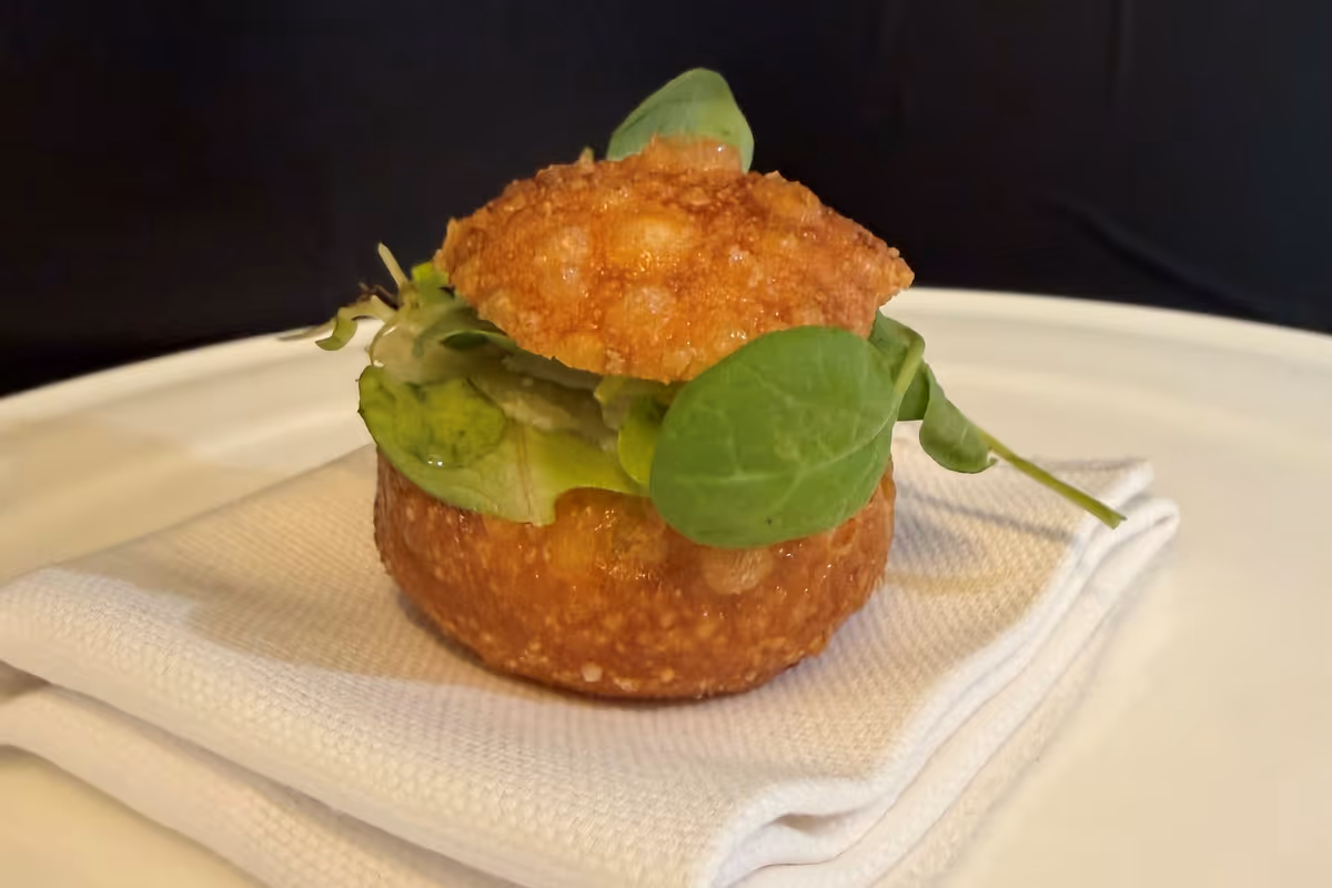 Sgombro marinato al sale in “Panzanella” estiva