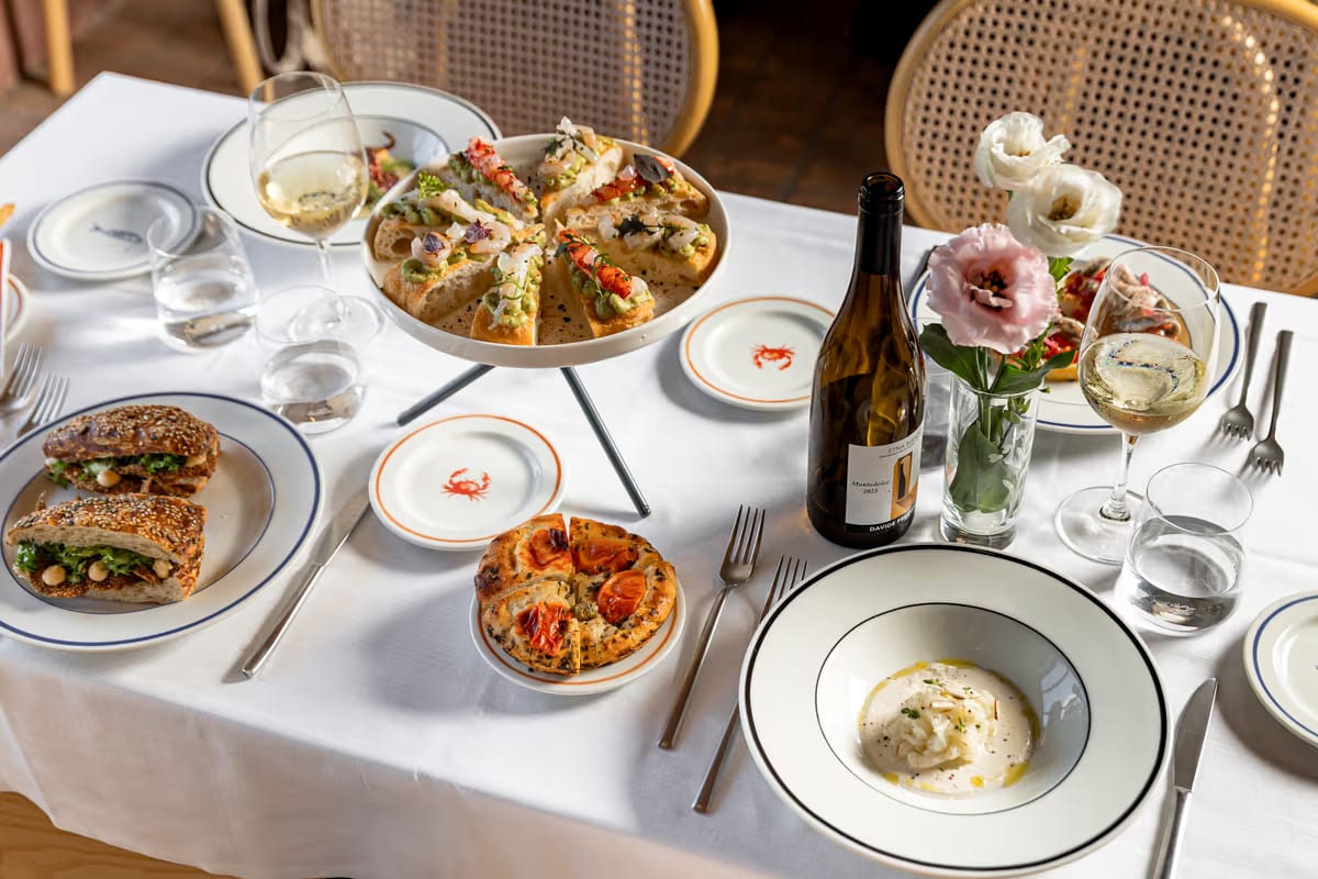 A Fiumicino c'è un nuovo locale dove pizza e cucina di mare convivono