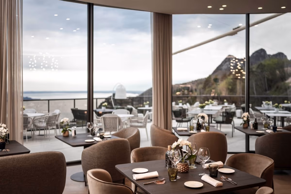 La sala ristorante dello Stroblhof Lake Garda