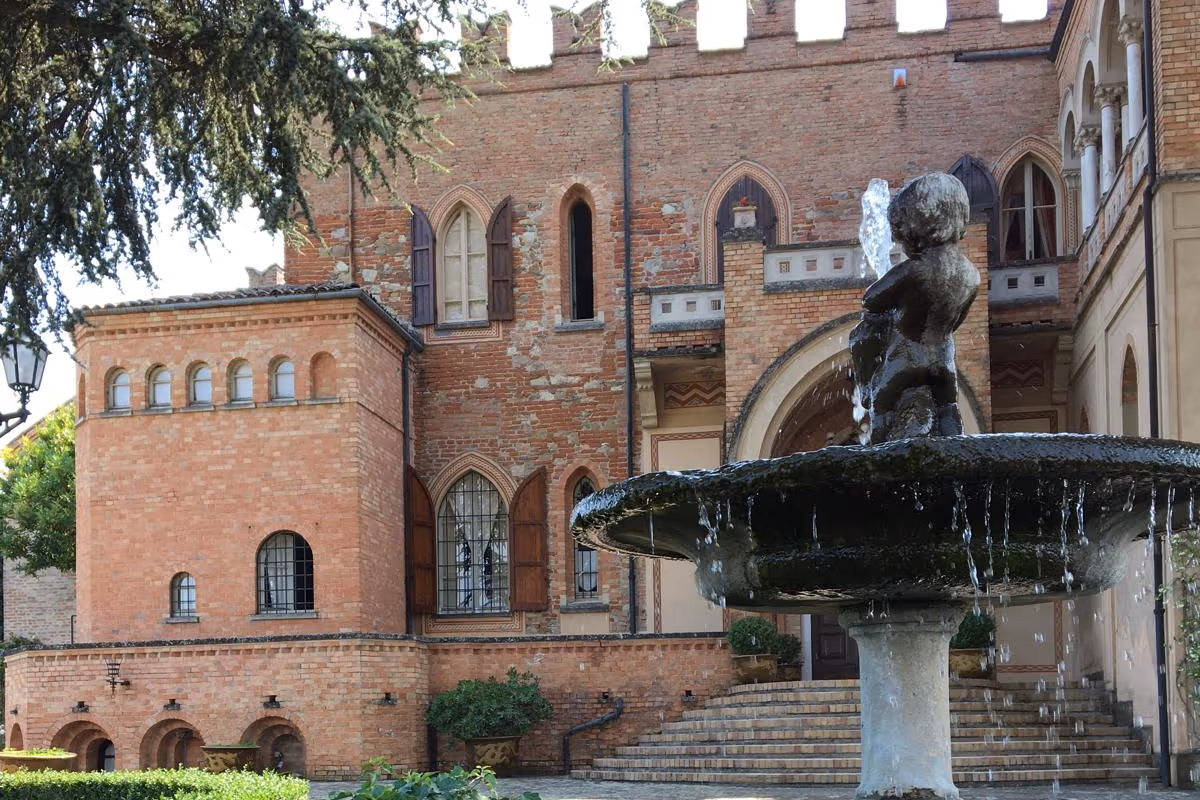Oltrepò pavese, quattro tappe tra borghi, cantine e sapori a un'ora da Milano