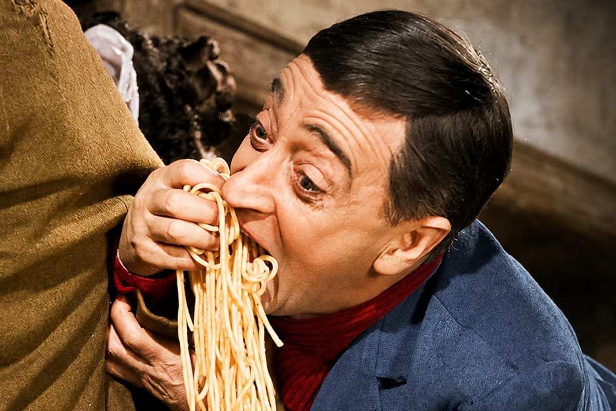Cosa c'entra Totò con la tradizione a tavola? Molto più di quanto sembri