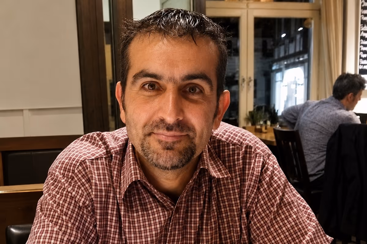 Chef muore dopo il servizio: il caso riapre il tema del caldo e dei turni in cucina