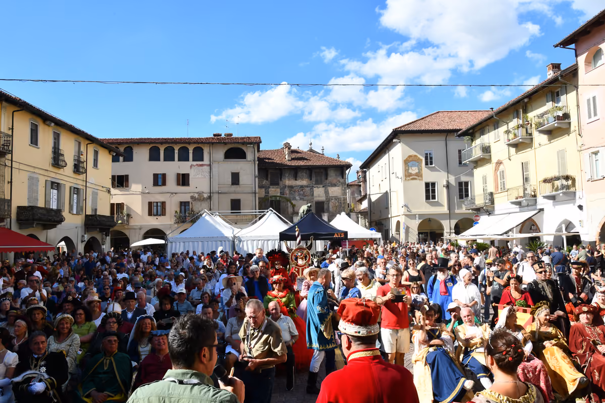 Carmagnola, dalla bagna cauda al BBQ texano: torna la Fiera del Peperone