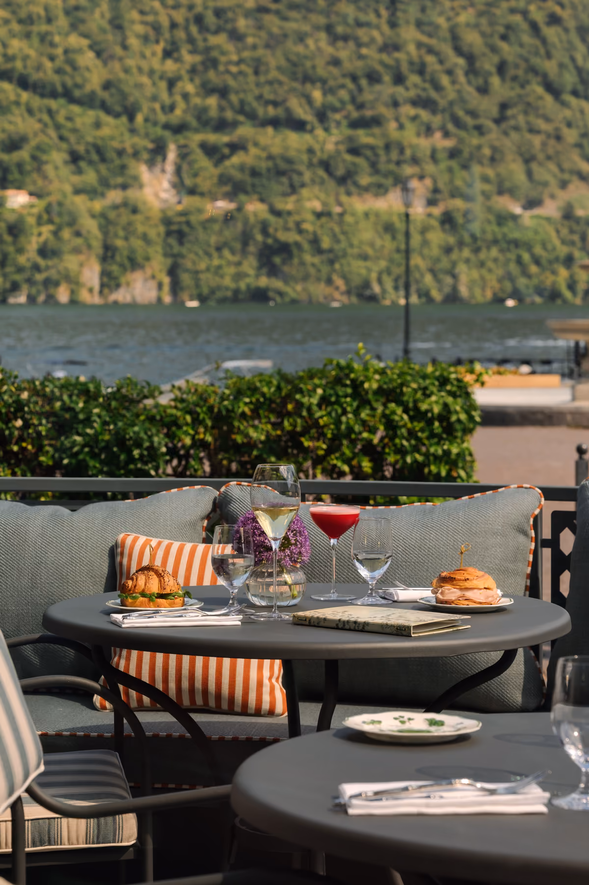 Vista lago dal Caffè Miralago
