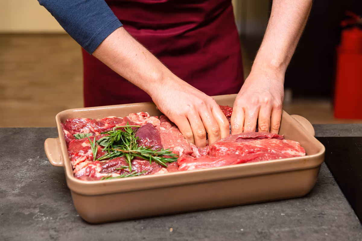 La marinatura modifica caratteristiche e composizione della carne e, quando previsto, deve essere indicata in etichetta