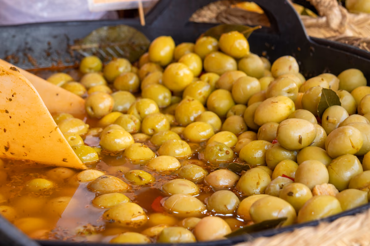 La salamoia è una soluzione utilizzata per conservare o insaporire diversi alimenti