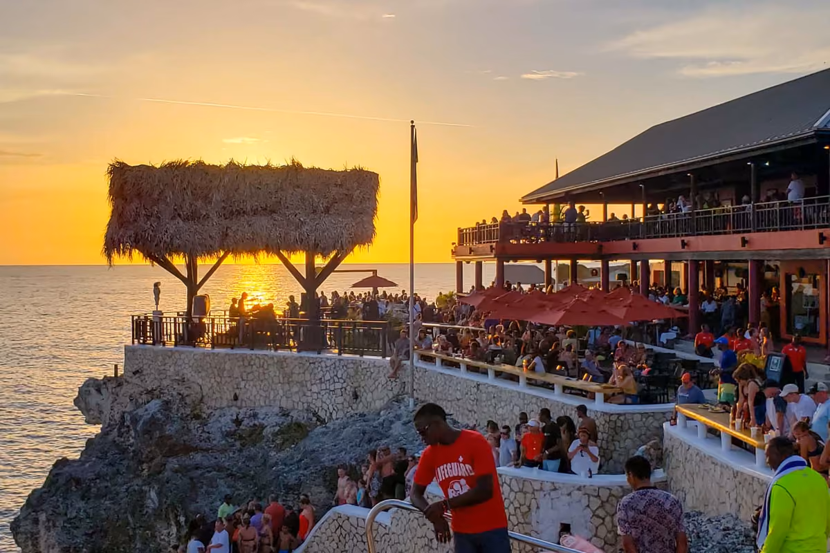 Giamaica: ristoranti, dimore da mito e boutique hotel nell’isola del reggae