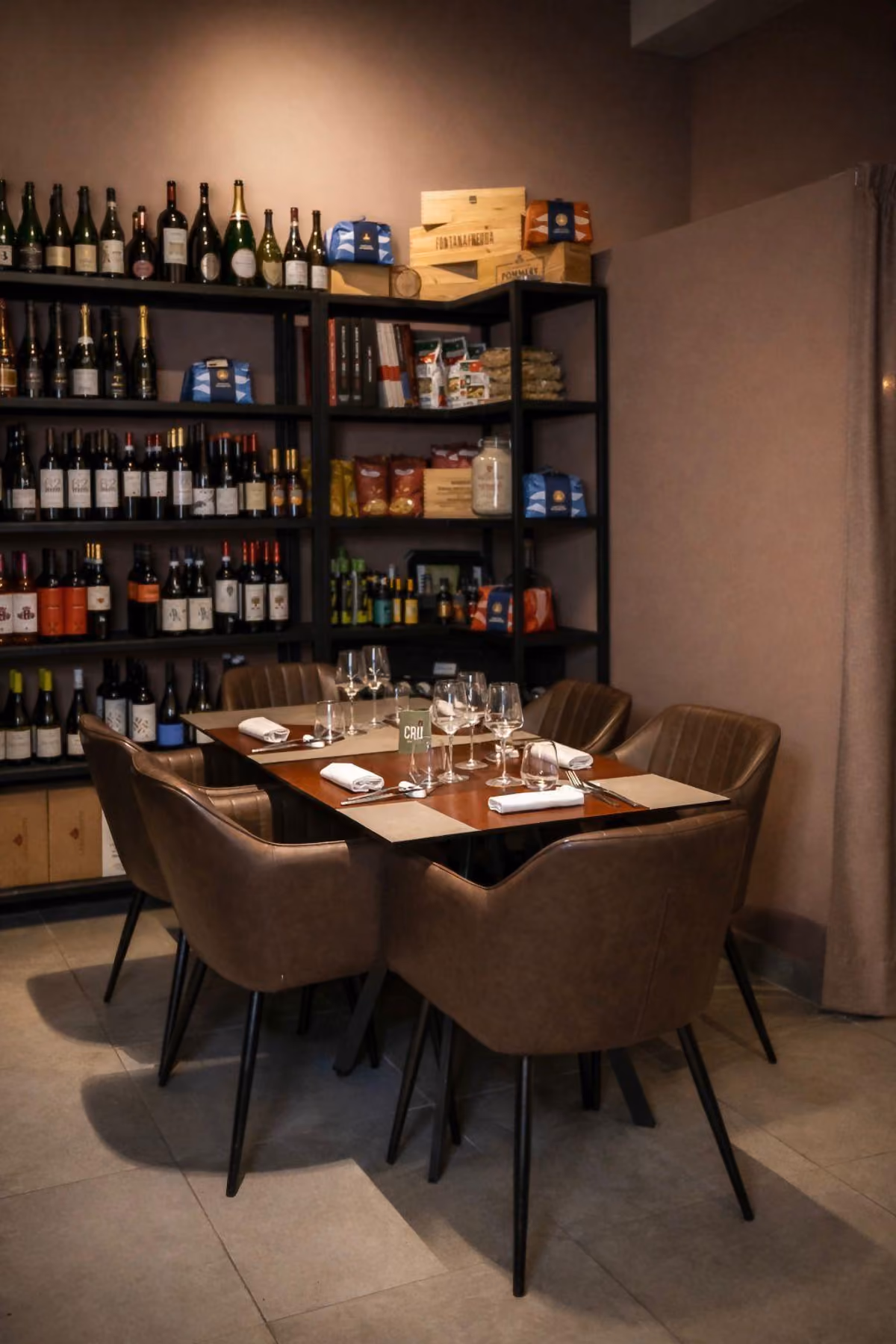 La sala di CRU Vineria