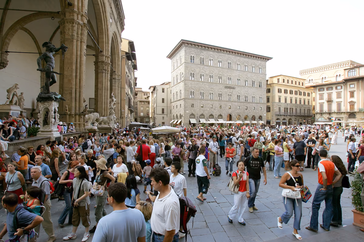 La crescita dei flussi turistici nel primo semestre conferma la forte attrattività dell'Italia, ma nasconde segnali di vulnerabilità finanziaria