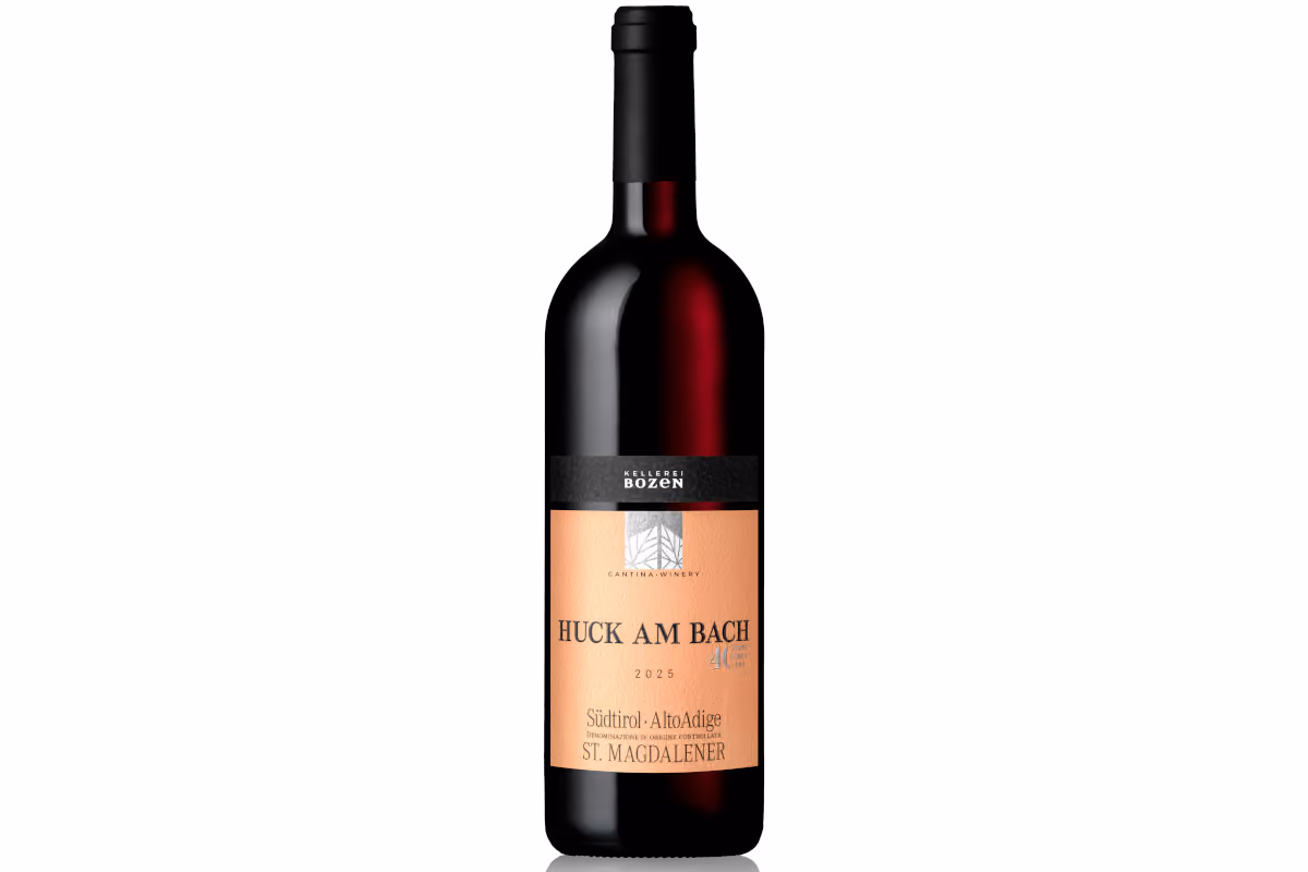 Il vino di Bolzano che prende il nome da un maso: Huck Am Bach compie 40 anni