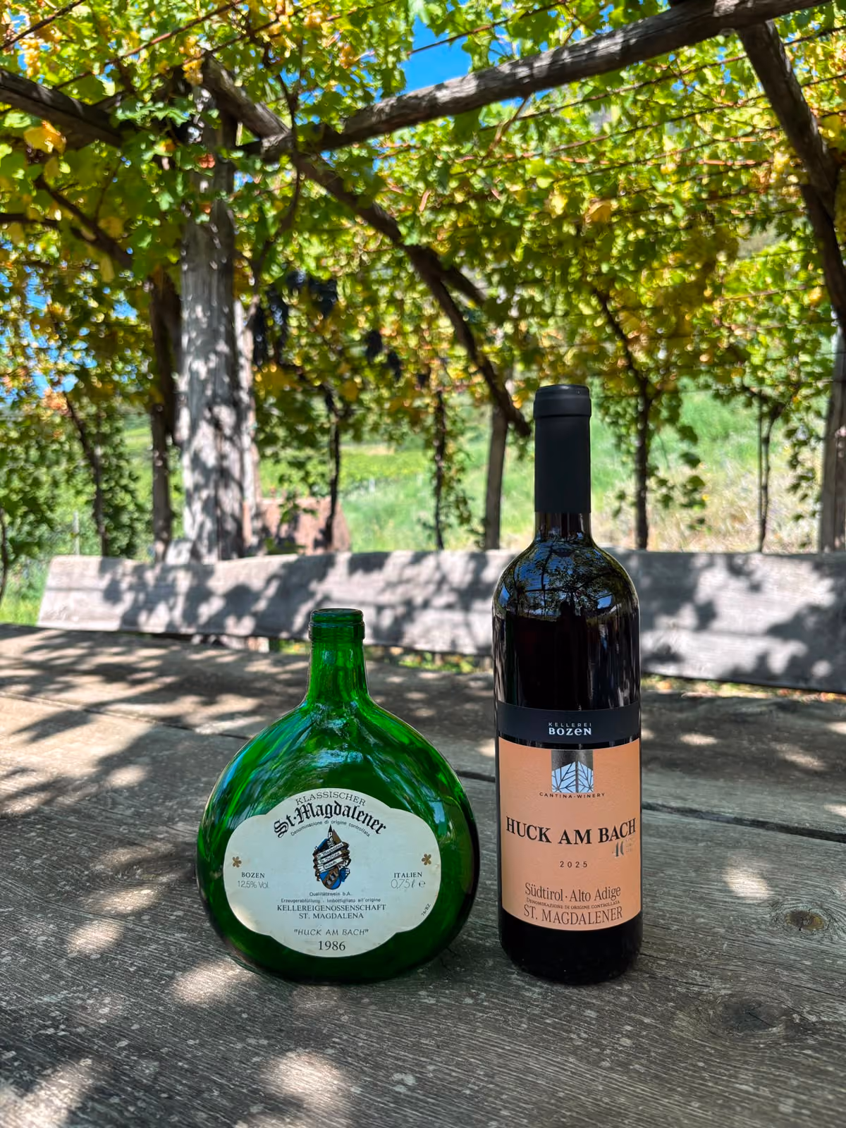 Il vino di Bolzano che prende il nome da un maso: Huck Am Bach compie 40 anni