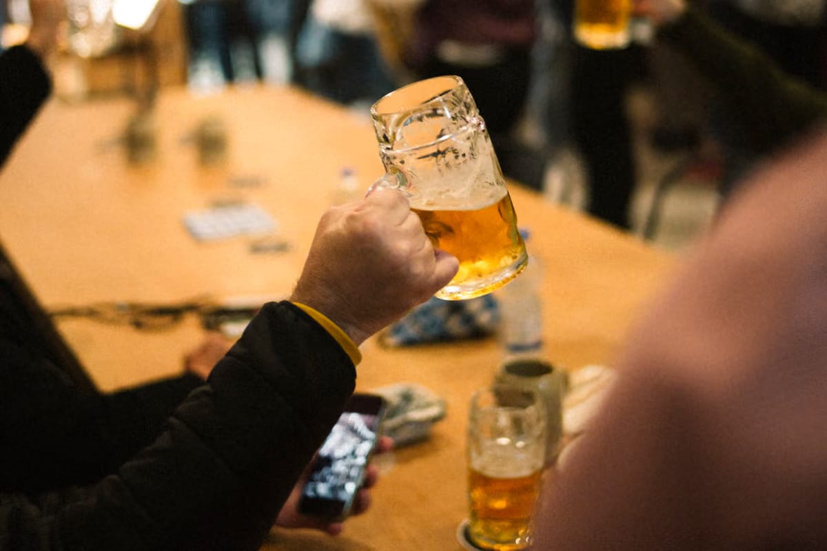 Birra, bretzel e würstel: l'Oktoberfest entra in una Tap Room alle porte di Milano