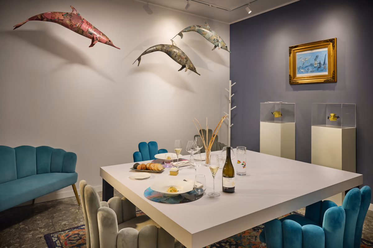 Babila Cagelli cambia casa, non anima: la sua cucina resta circondata dall’arte