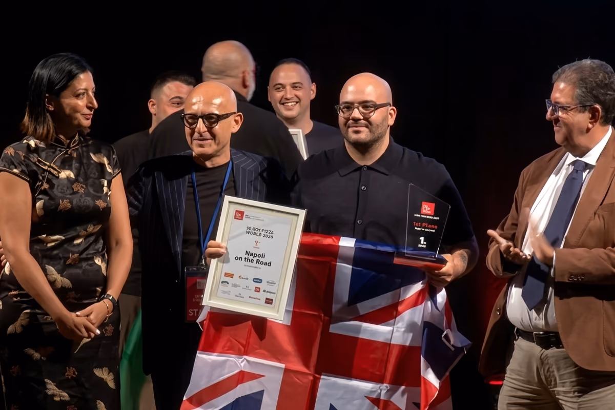 50 Top Pizza, la migliore pizzeria del 2026 parla inglese: è Napoli on the Road