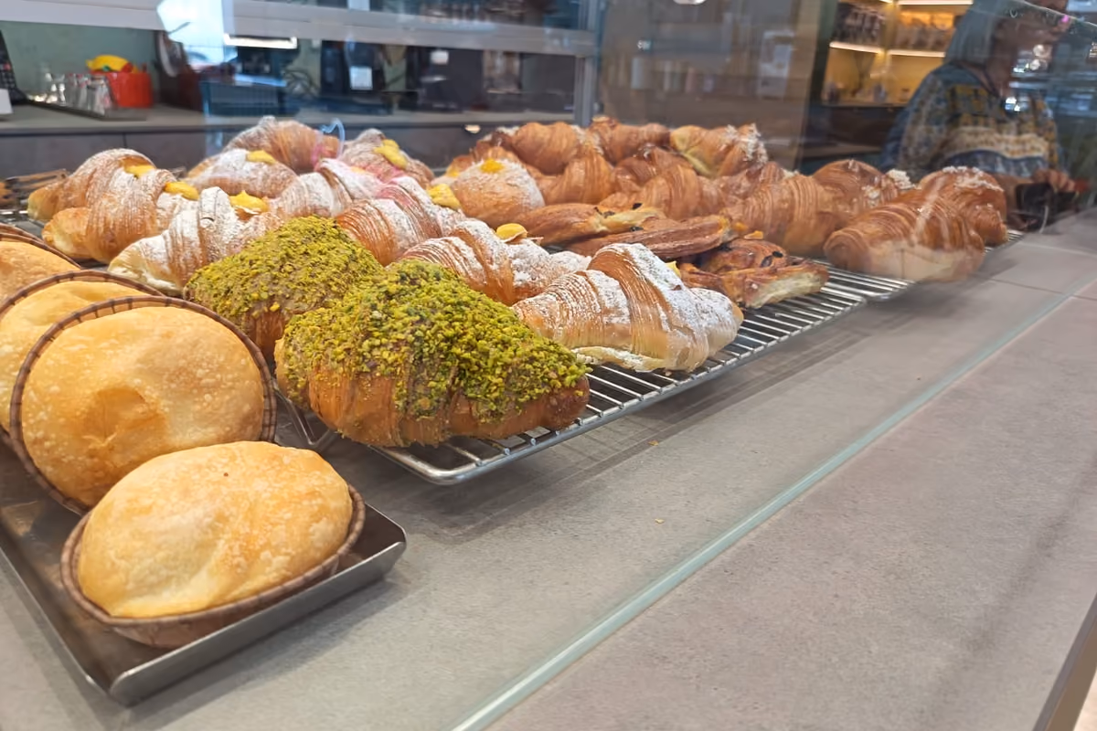 La vetrina dei prodotti da colazione di Matteo Manzotti